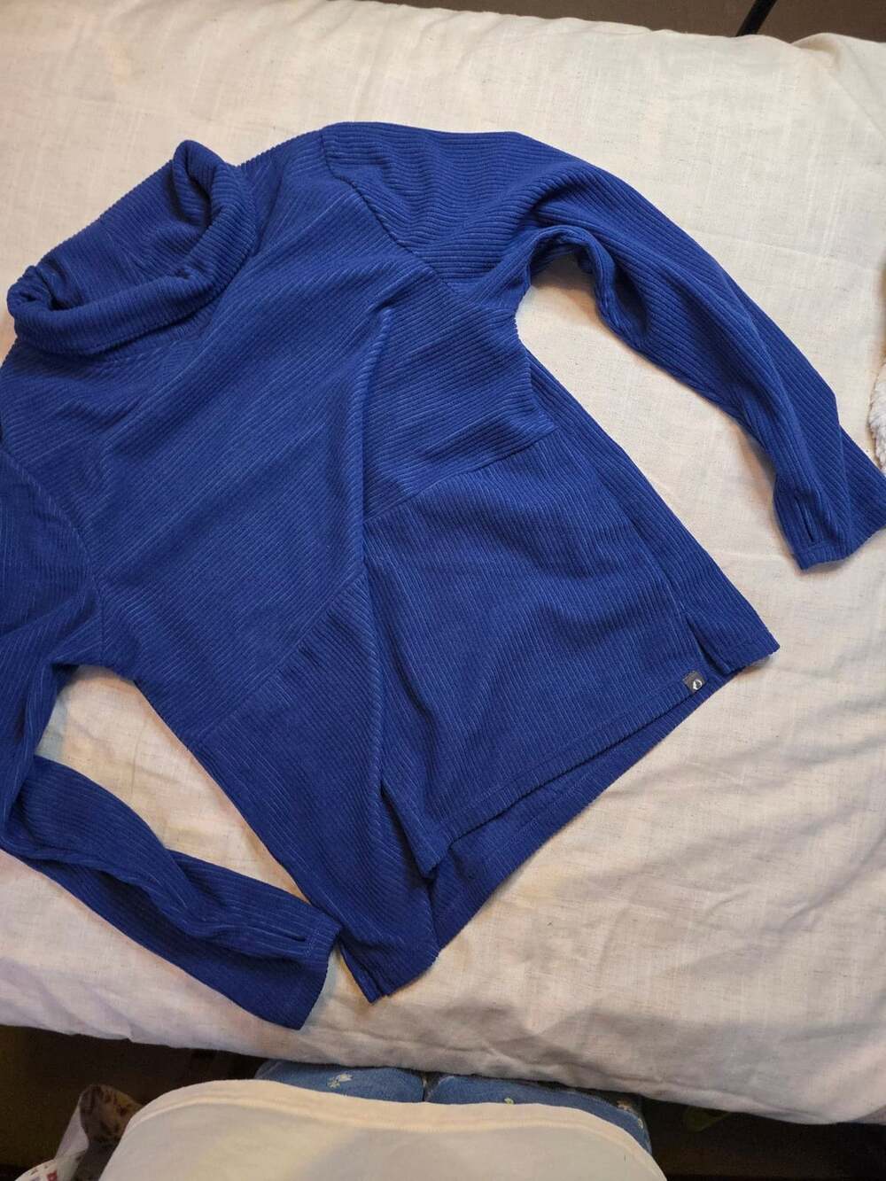 The American Outdoorsman Women's Blue Ribbed Turtleneck Sweater Size M